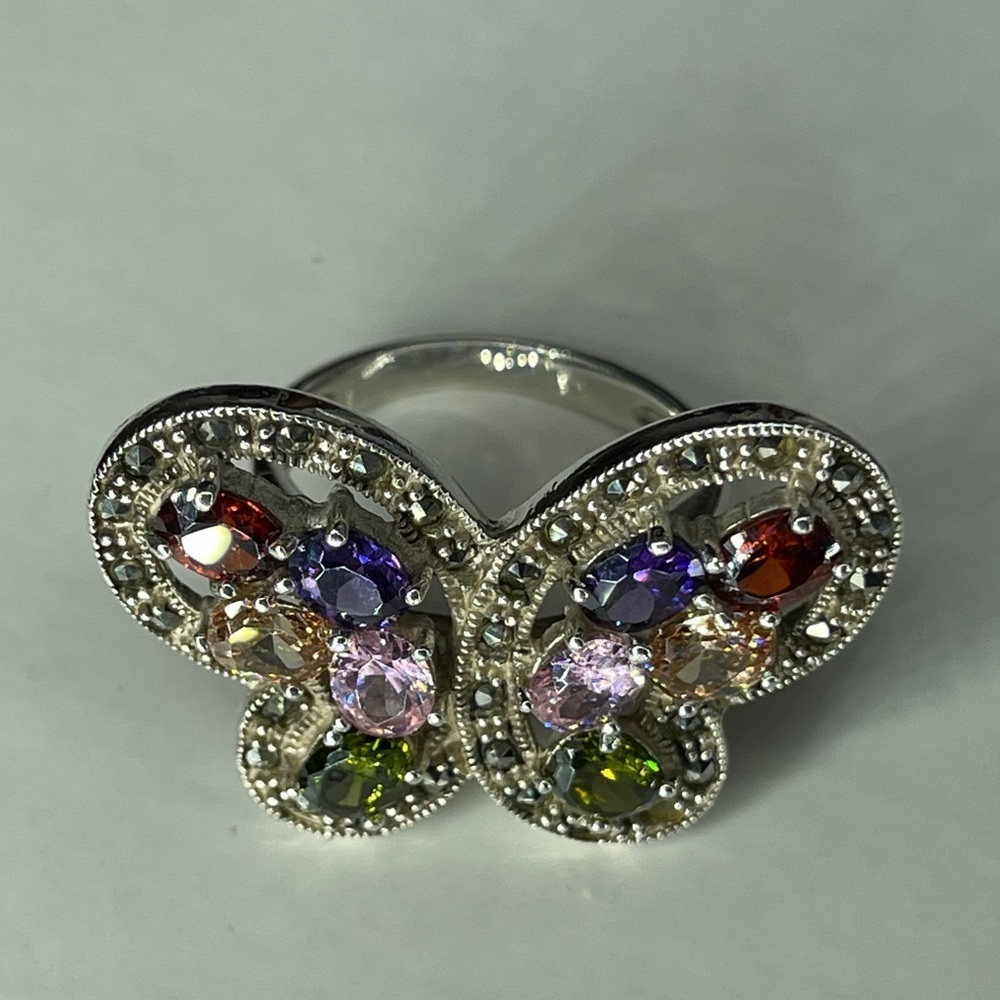 Silver ring butterfly shape. - Picture 5 of 5